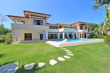 Spectacular 7-Bedroom Mansion for Sale in Sea Horse Ranch – Luxury Living in the Dominican Republic