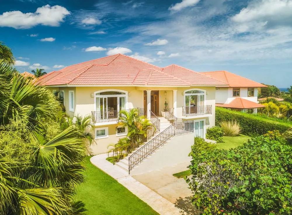 #0 Luxury 5-Bedroom Tropical Villa with Ocean Views in Gated Community