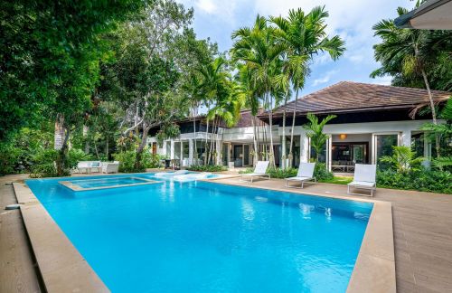 #1 Elegant 4-Bedroom Villa for Sale in Casa de Campo, La Romana – Your Dream Home Awaits