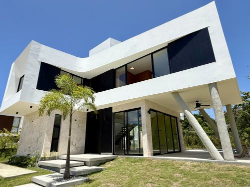 #1 Brand-New Modern Villa with Mountain Views in Cabarete – $440,000