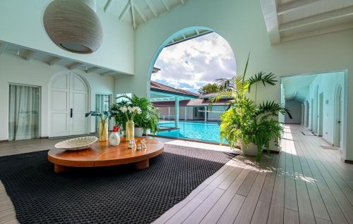 #14 Elegant 5-Bedroom Mansion for Sale in Casa de Campo, La Romana – Modern Luxury with Golf Course Views