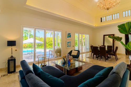 #4 Classic 5-Bedroom Caribbean Villa with Pool & Tropical Views 