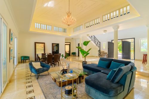 #6 Classic 5-Bedroom Caribbean Villa with Pool & Tropical Views 