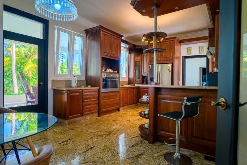 #7 Classic 5-Bedroom Caribbean Villa with Pool & Tropical Views 